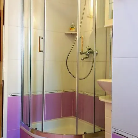 Desa Petric هفار