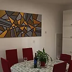 Desa Petric דירה