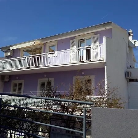 Apartman Desa Petric *