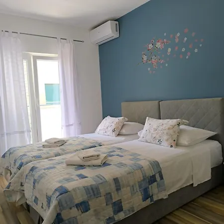 Desa Petric * Hvar Town