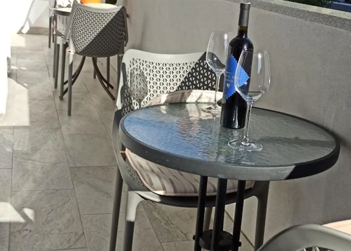 Desa Petric Διαμέρισμα Χβαρ