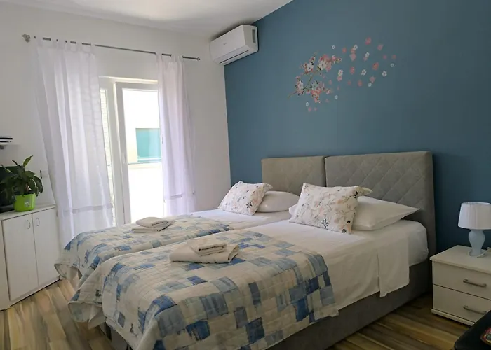 Desa Petric * Hvar Town