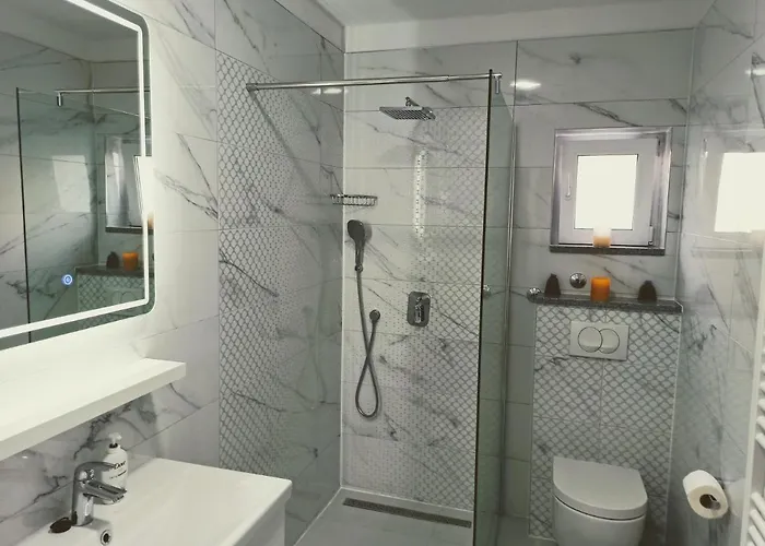 Апартаменти Desa Petric *