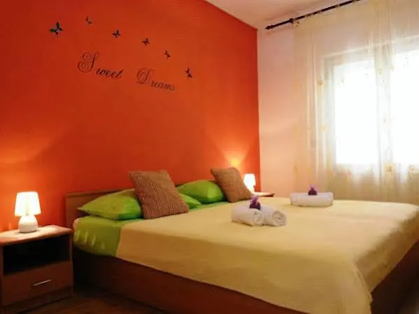 Desa Petric Апартаменти